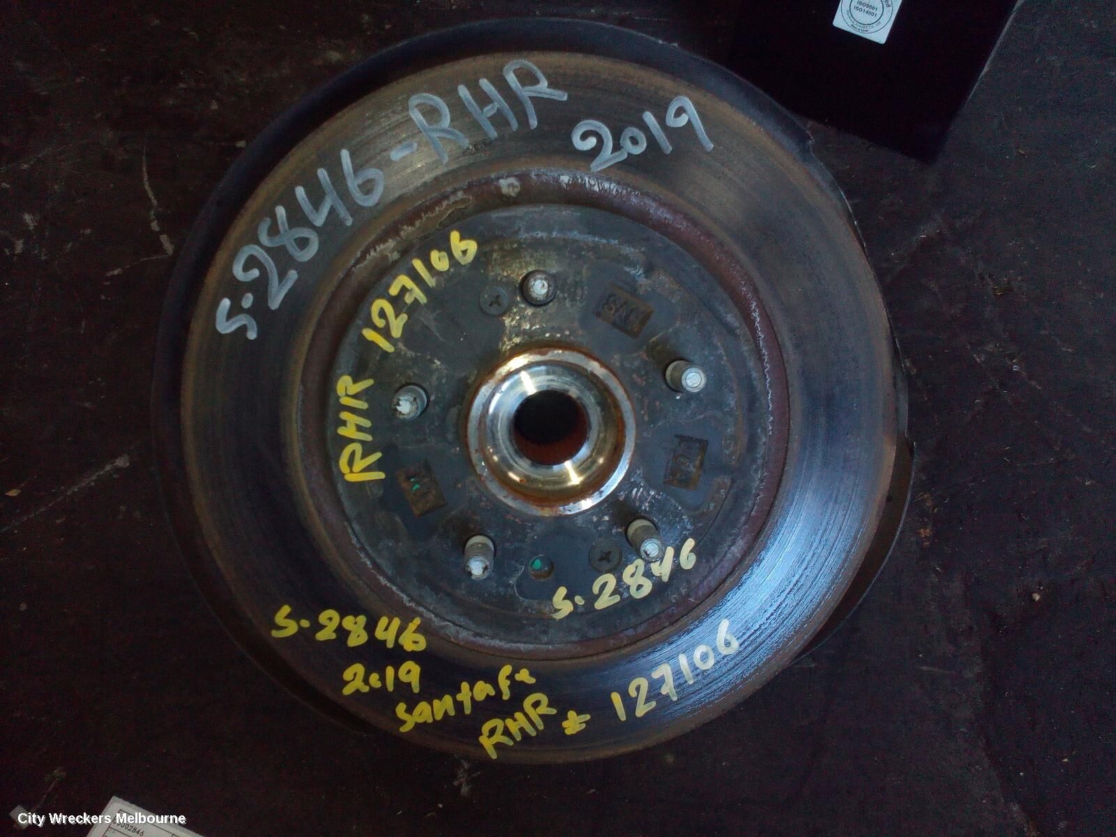 HYUNDAI SANTA FE 2019 Right Rear Hub Assembly