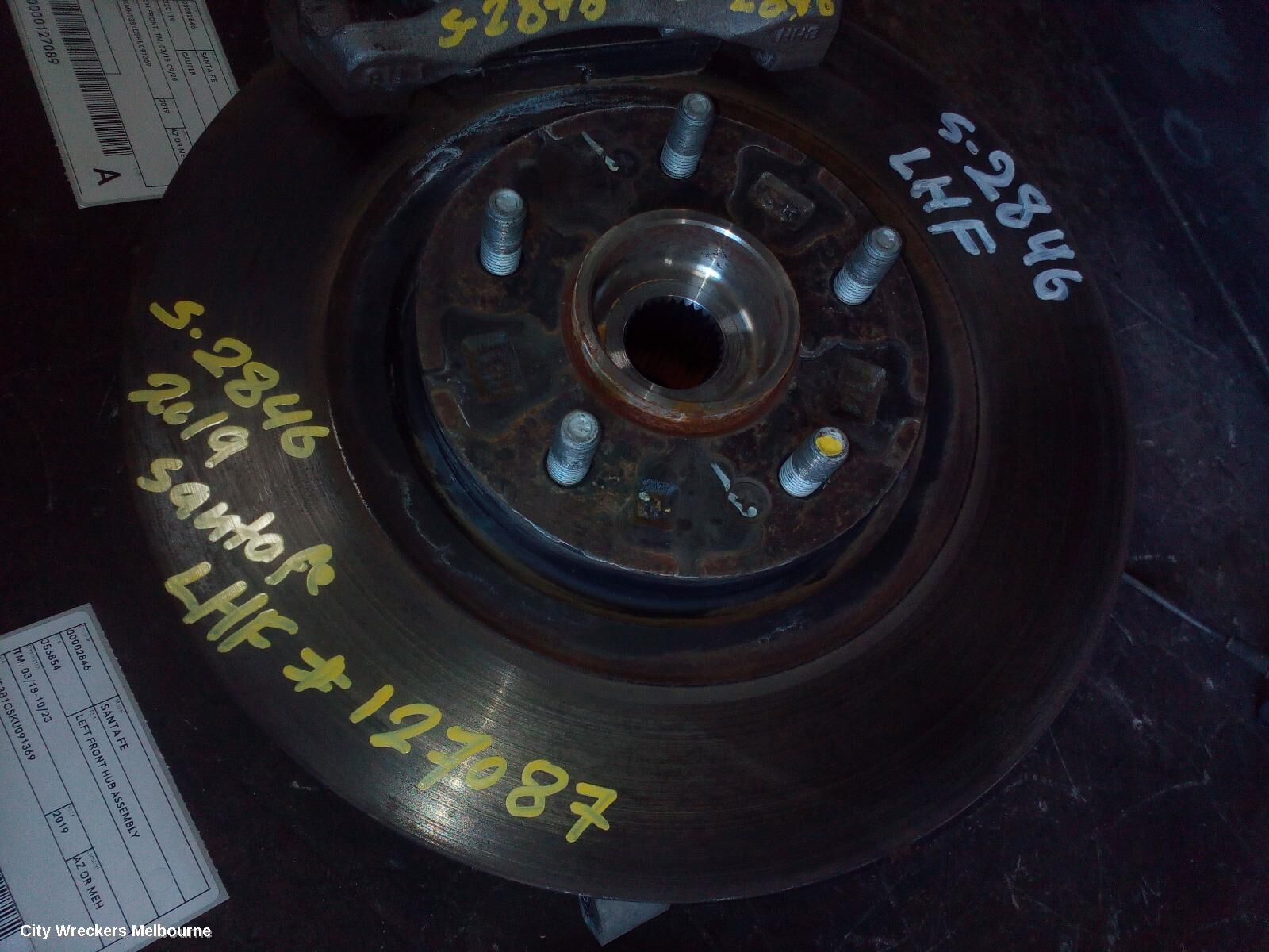 HYUNDAI SANTA FE 2019 Left Front Hub Assembly