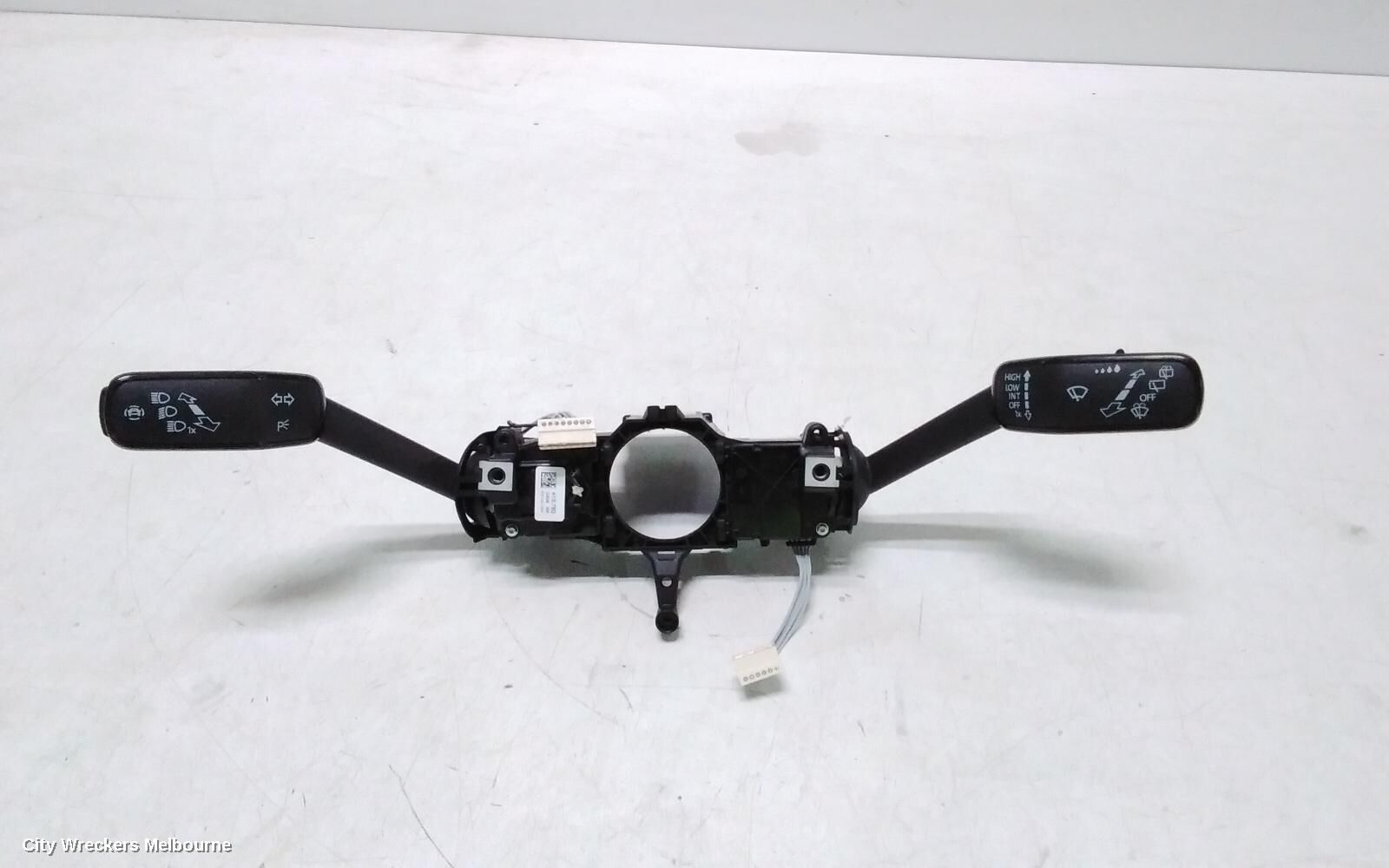 VOLKSWAGEN TIGUAN 2023 Combination Switch