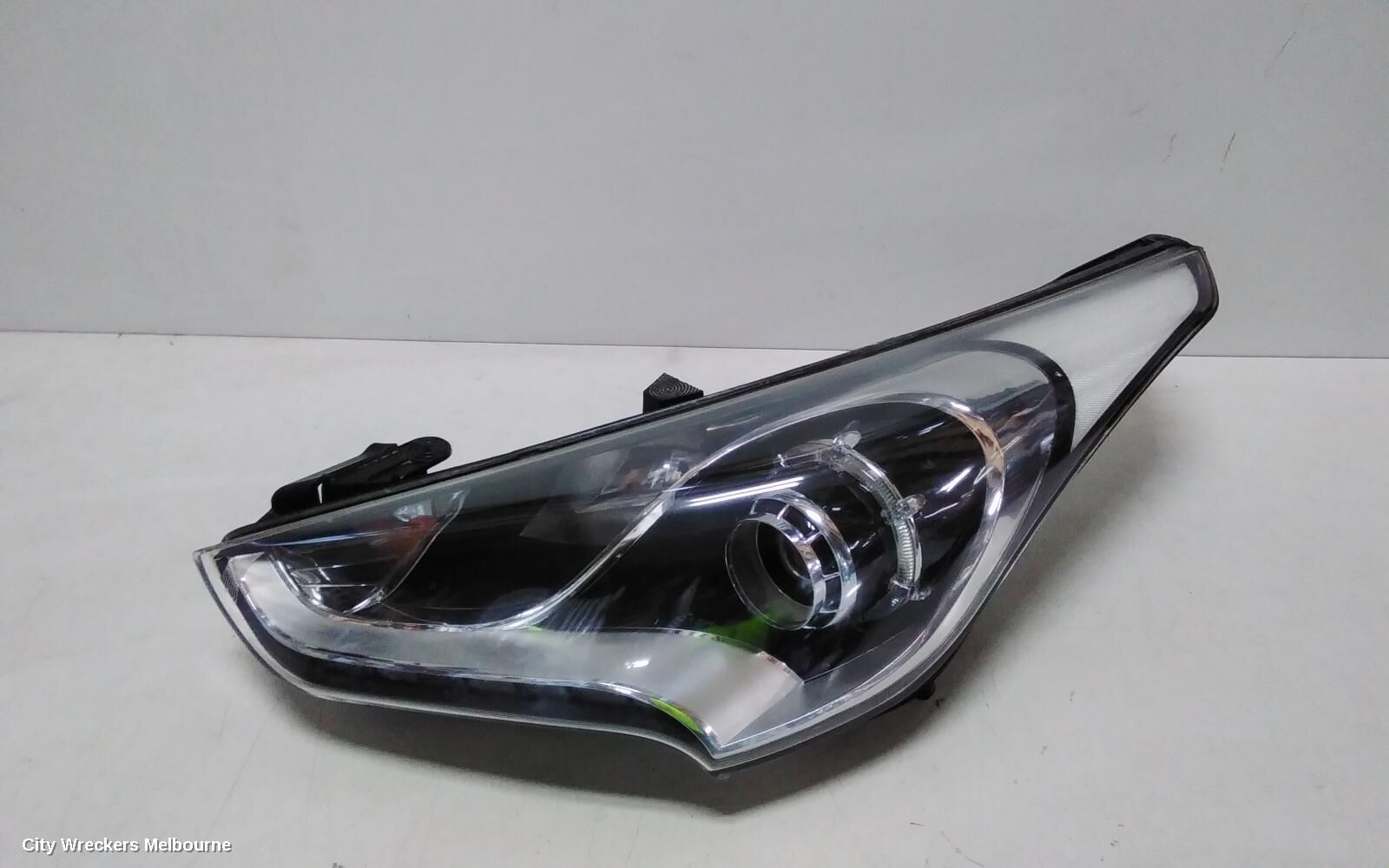HYUNDAI VELOSTER 2012 Left Headlamp
