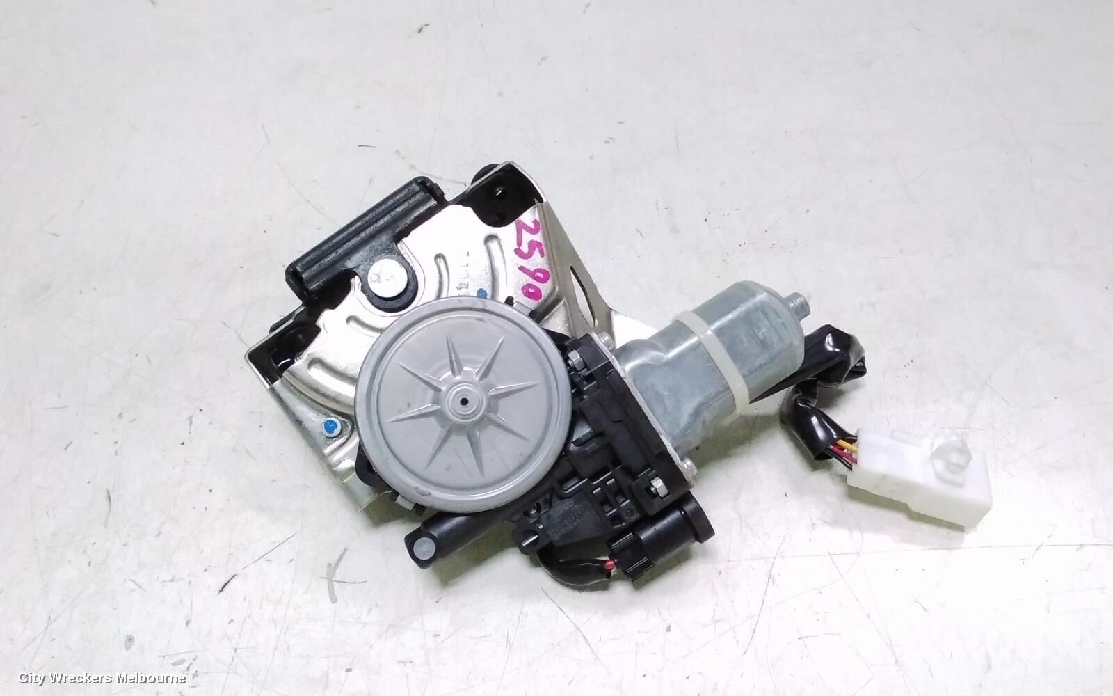 TOYOTA KLUGER 2014 Door/Boot/Gate Lock