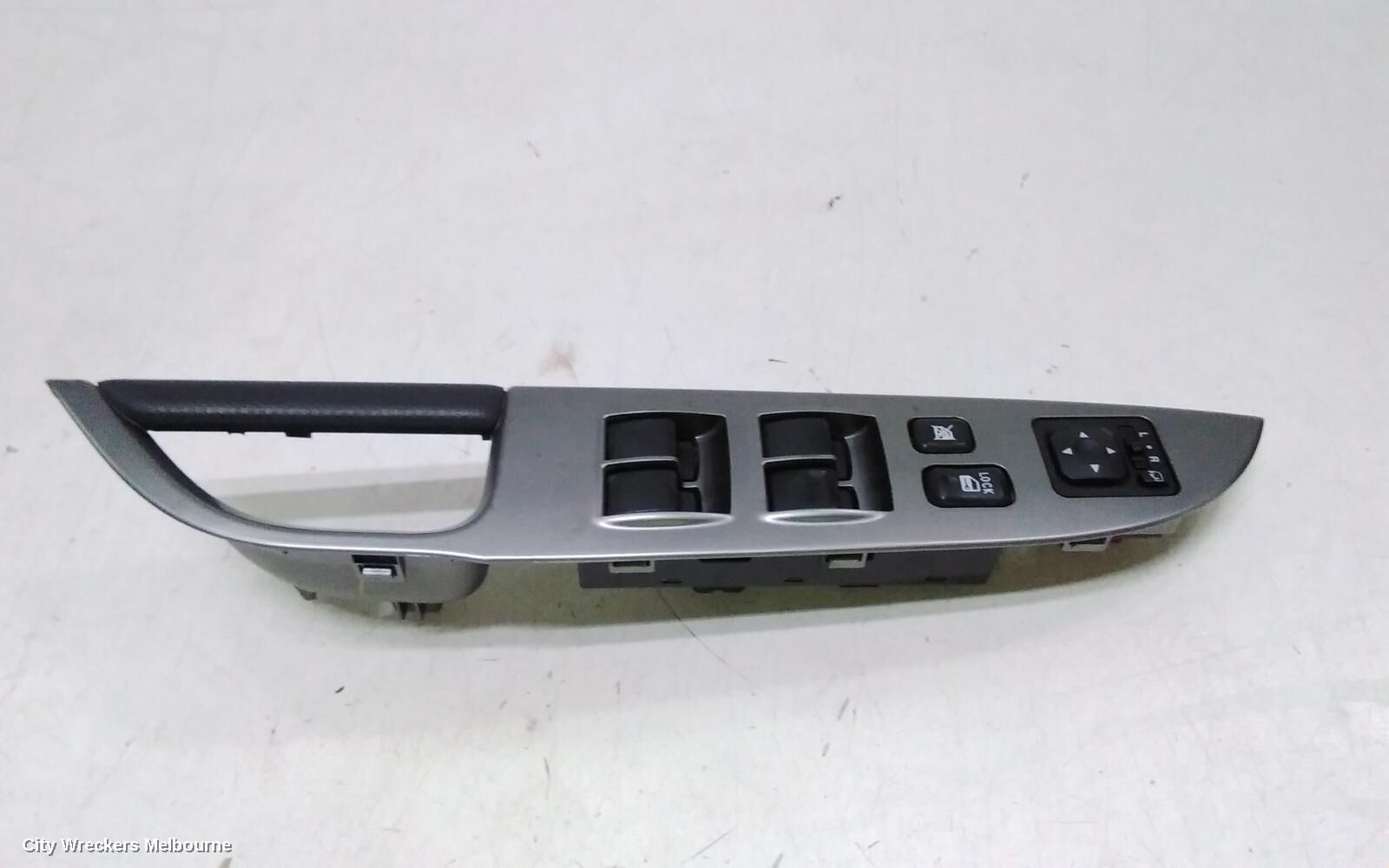 MITSUBISHI ASX 2021 Pwr Dr Wind Switch