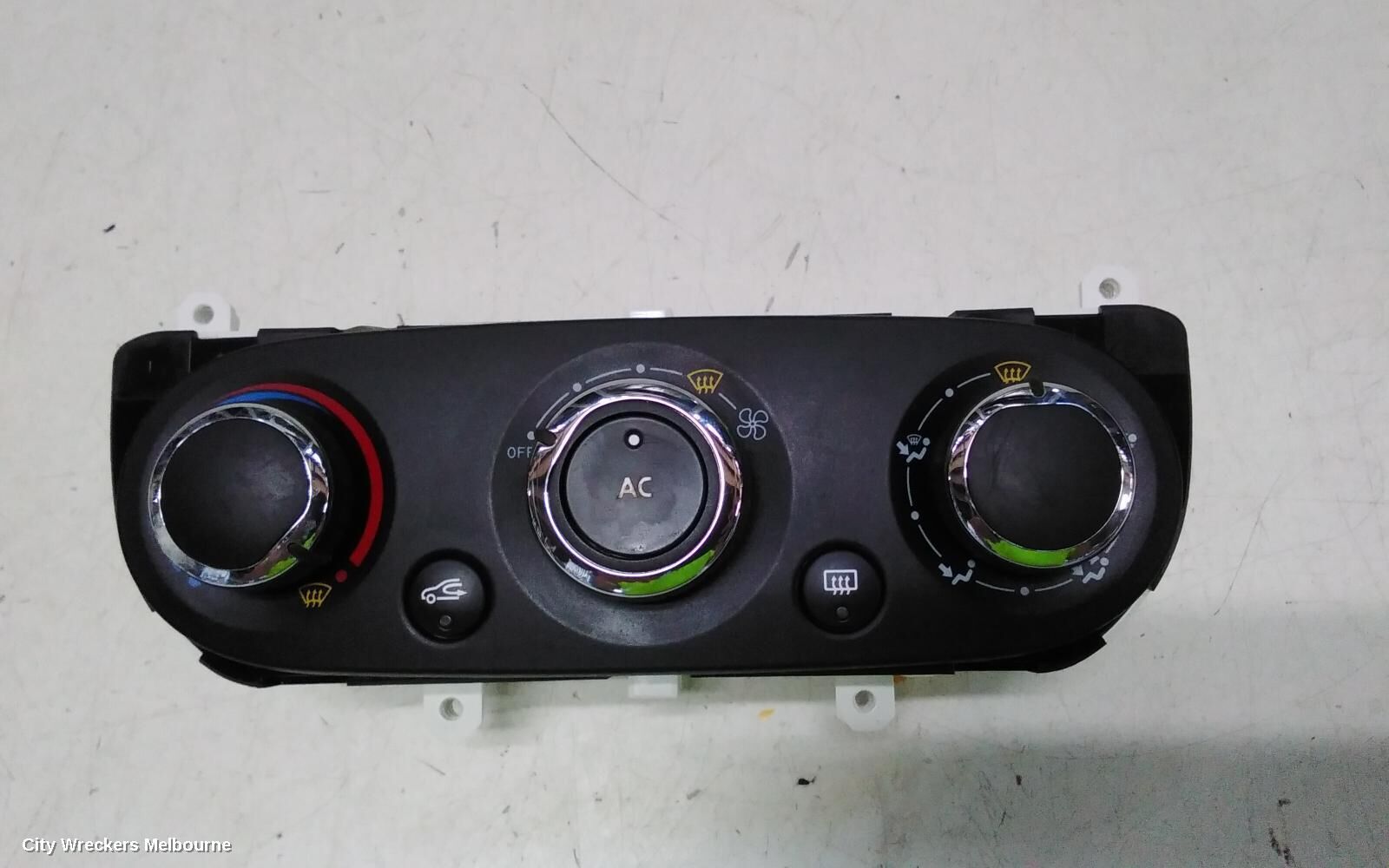 RENAULT CLIO 2014 Heater/Ac Controls