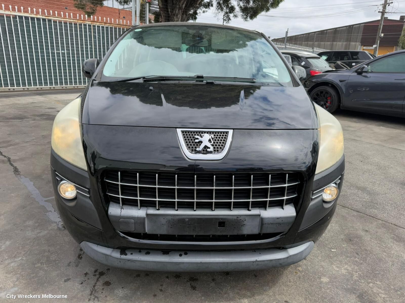 PEUGEOT 3008 2011 Right Front Door Window