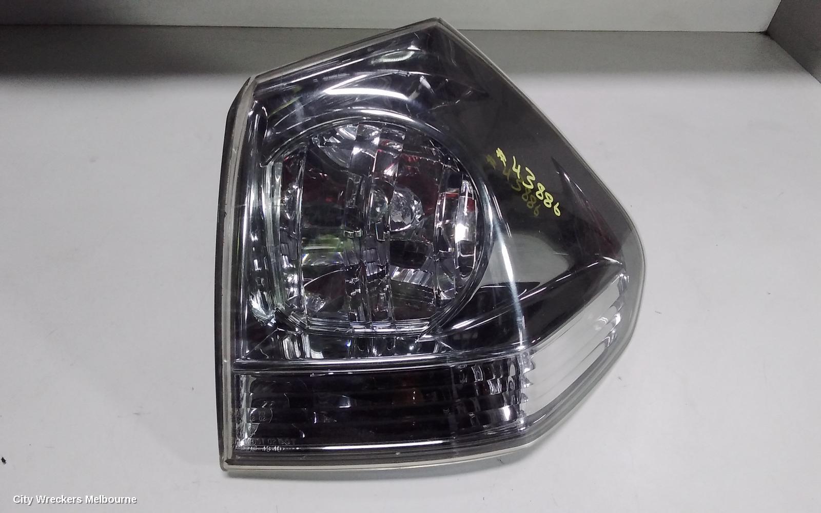 LEXUS RX SERIES 2004 Right Taillight
