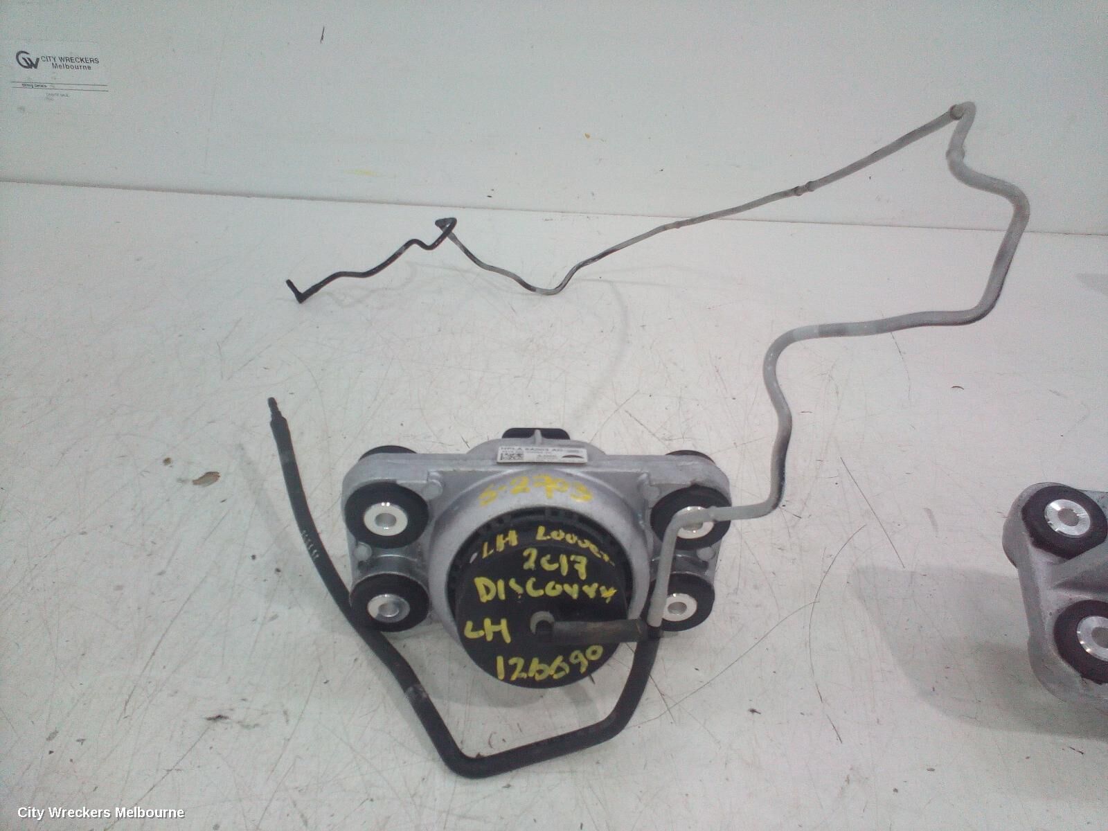LAND ROVER DISCOVERY 2017 Mount