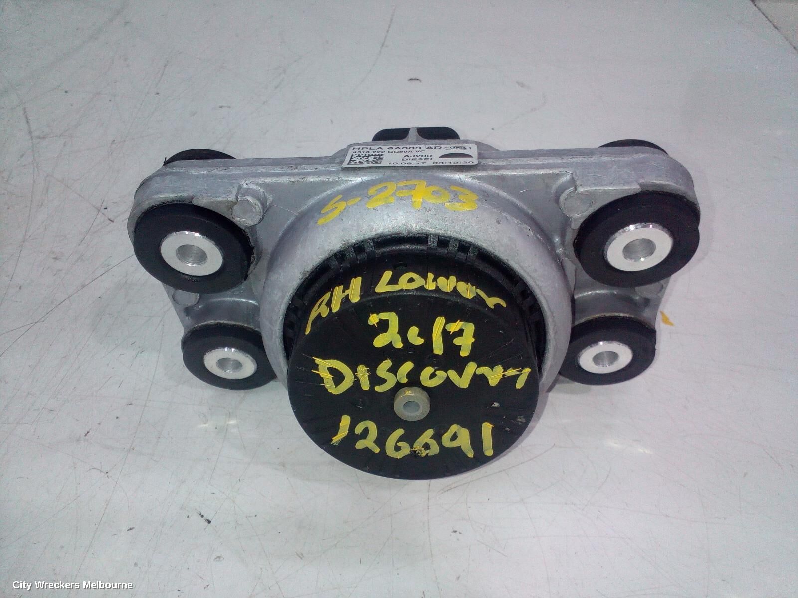 LAND ROVER DISCOVERY 2017 Mount