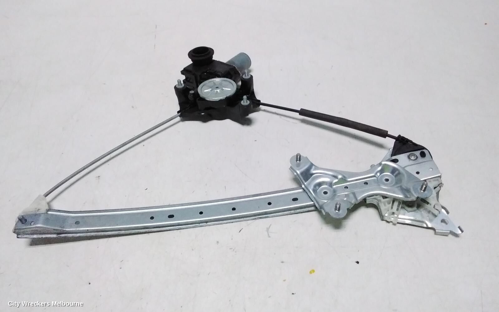TOYOTA COROLLA 2019 Right Front Window Reg/Motor