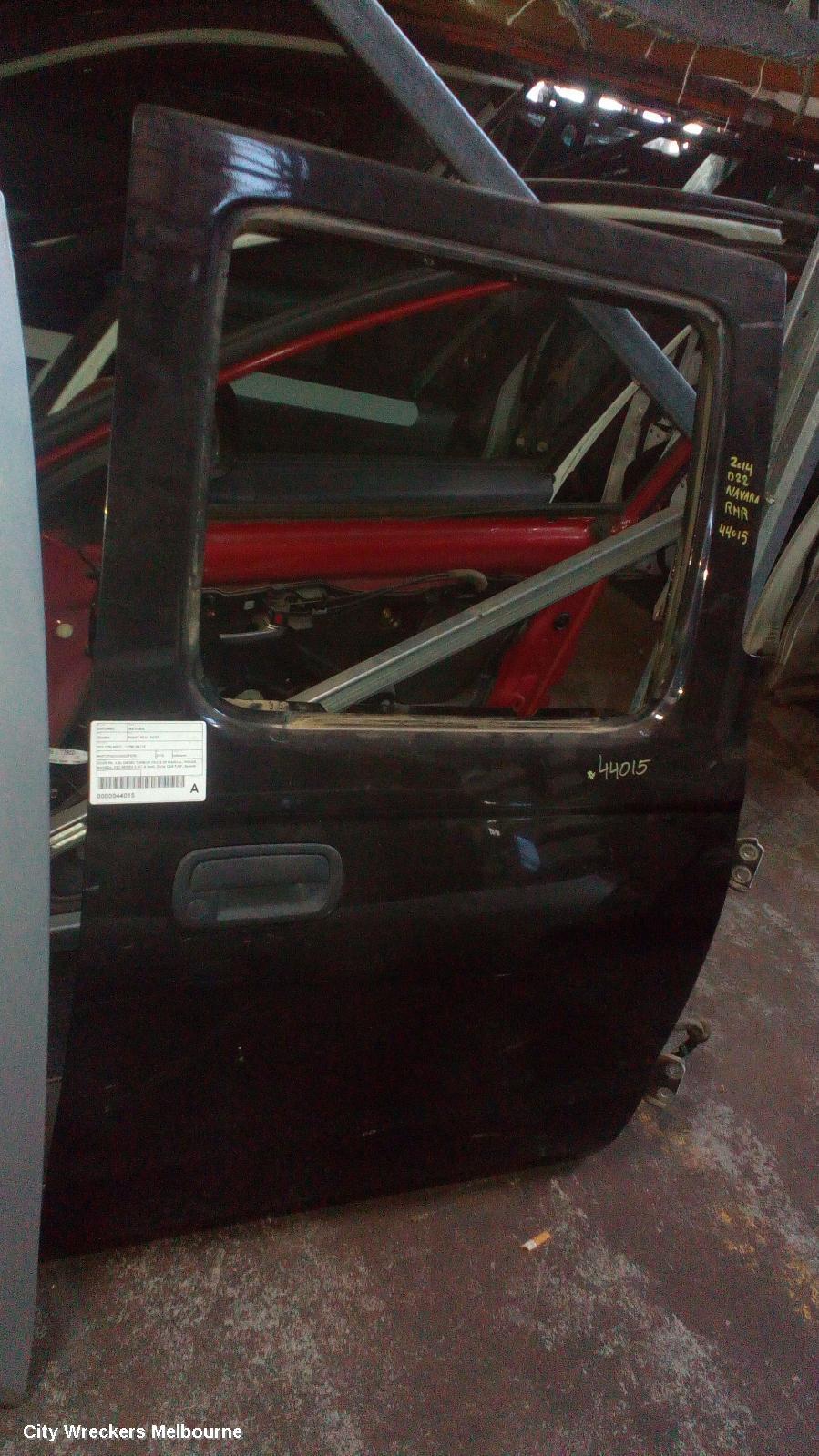 NISSAN NAVARA 2015 RIGHT_REAR_DOOR_SLIDING