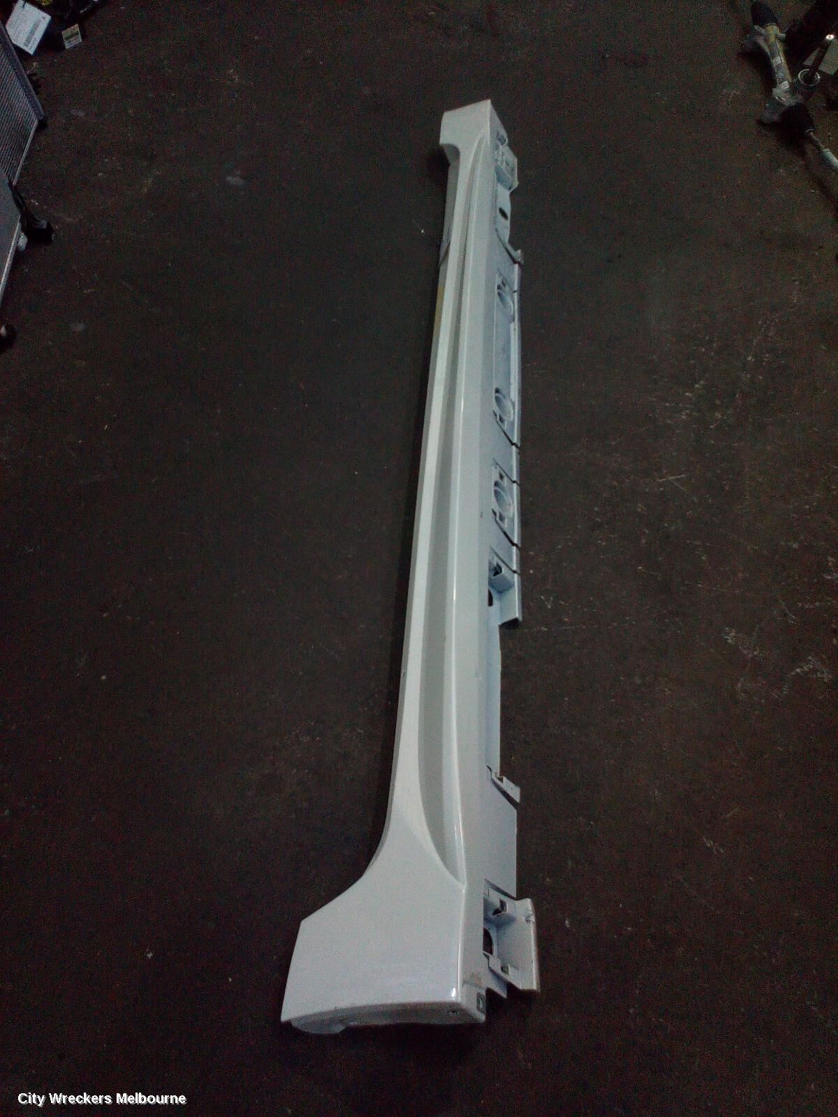TOYOTA COROLLA 2019 Side Step/Skirt