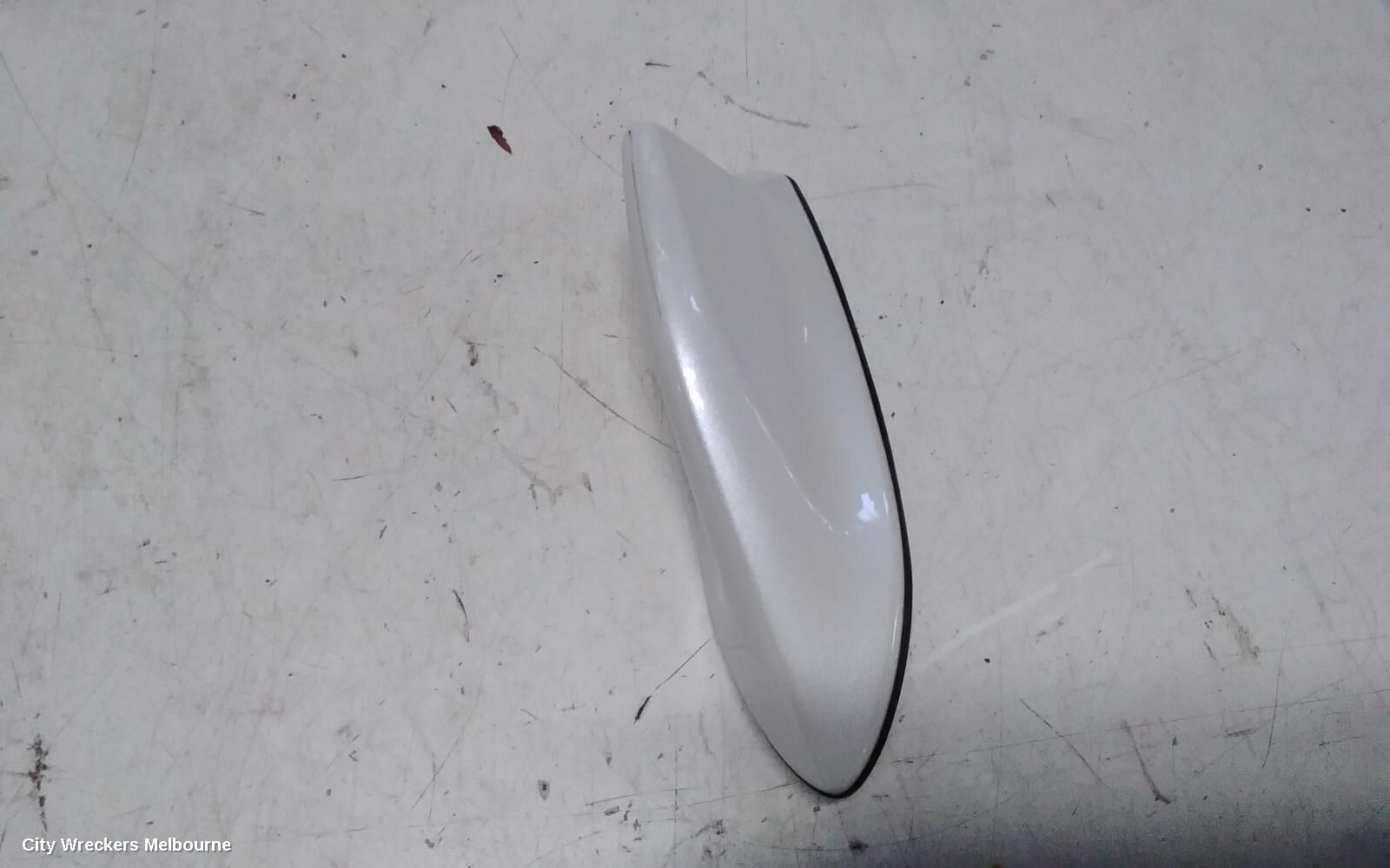 TOYOTA COROLLA 2019 Antenna
