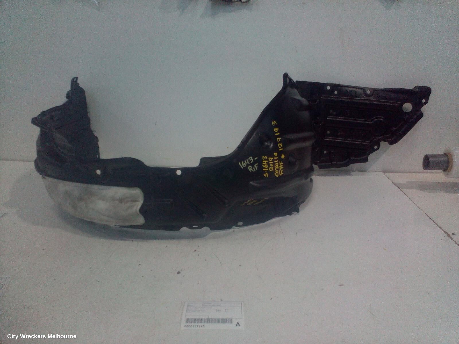 TOYOTA COROLLA 2019 Right Guard Liner