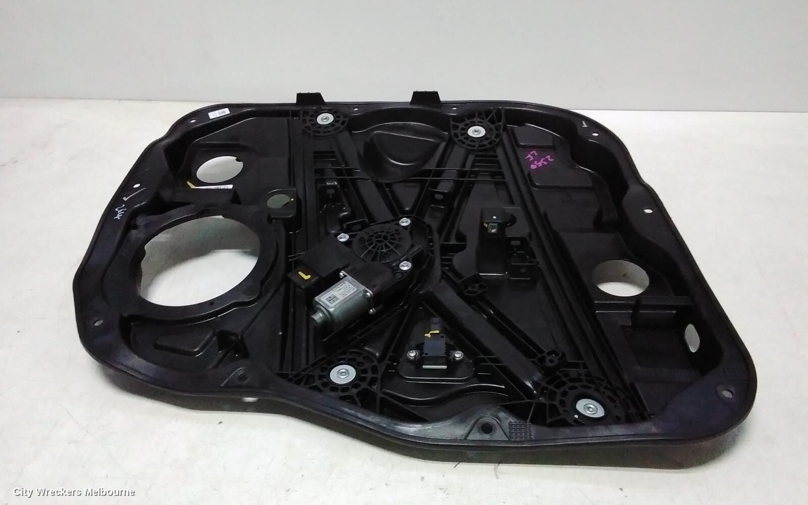 HYUNDAI SANTA FE 2022 Left Front Window Reg/Motor