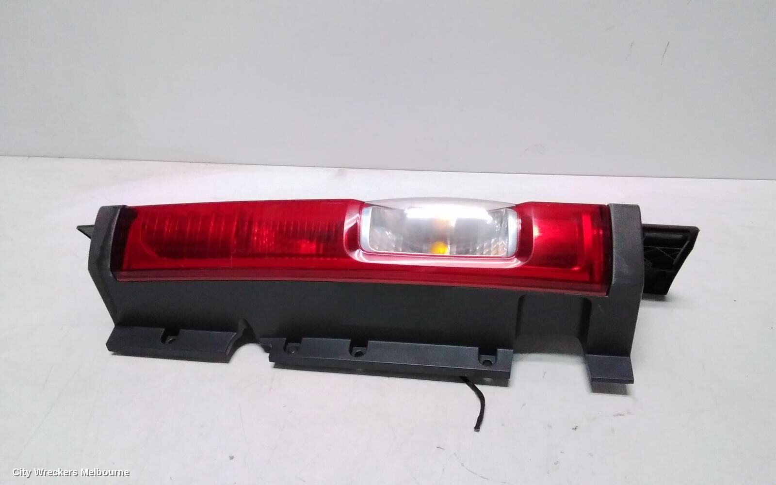 RENAULT TRAFIC 2008 Right Taillight