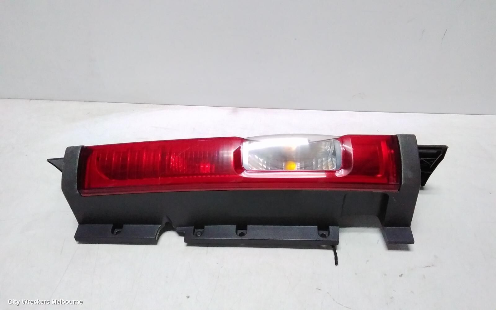 RENAULT TRAFIC 2008 Right Taillight