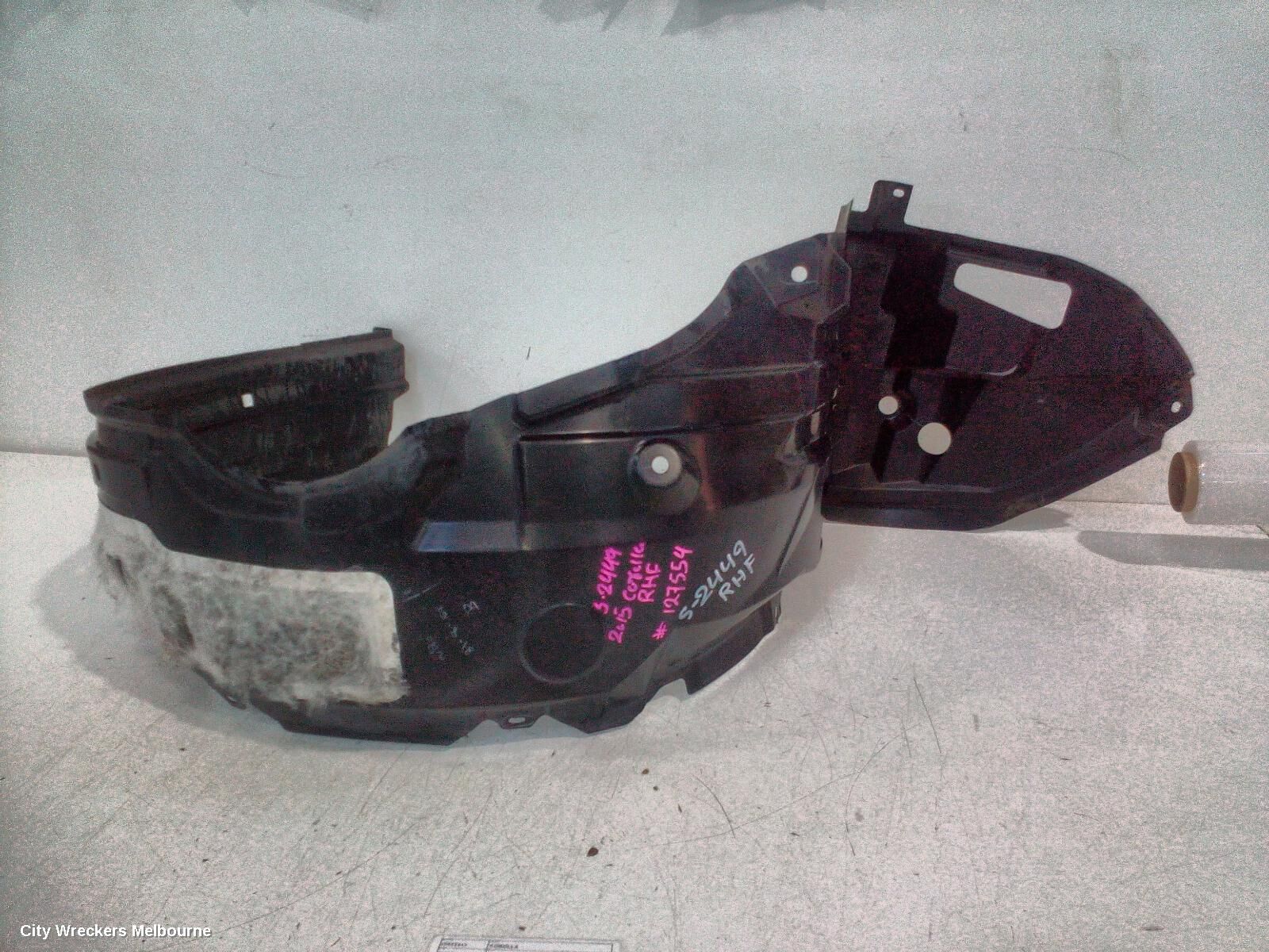TOYOTA COROLLA 2015 Right Guard Liner