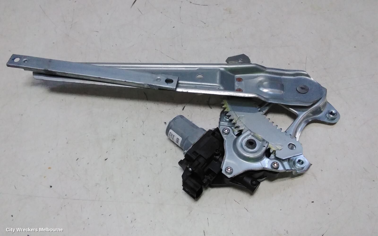 ISUZU DMAX 2024 Right Rear Wnd Reg/Motor