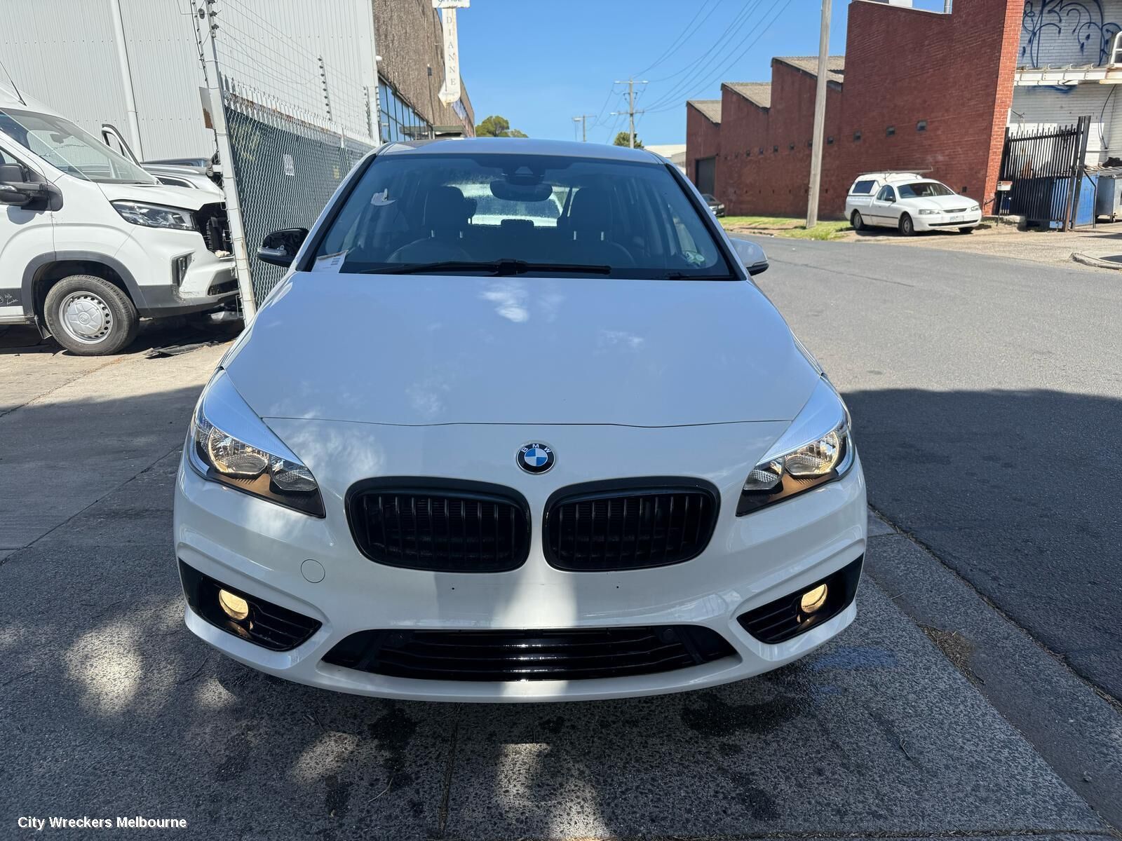 BMW 2 SERIES 2016 Console