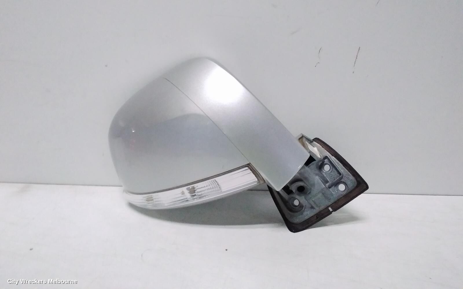 HOLDEN CAPTIVA 2016 Right Door Mirror