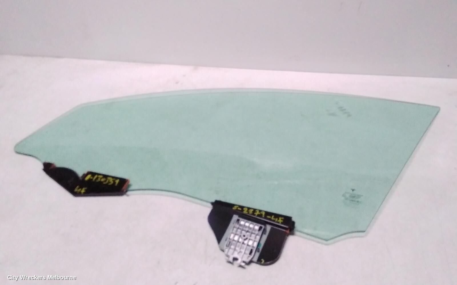TESLA MODEL Y 2023 Left Front Door Window