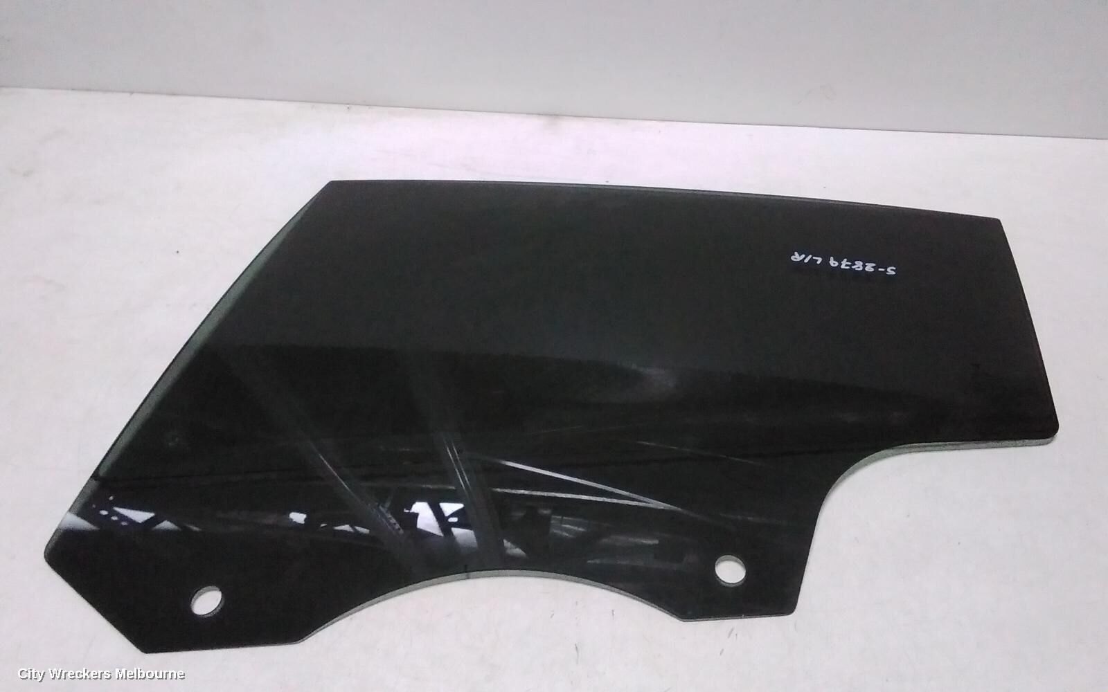 TESLA MODEL Y 2023 Left Rear Door Window