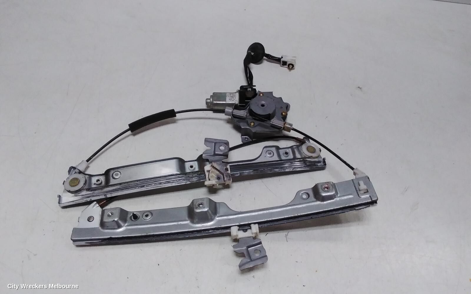 NISSAN MAXIMA 2005 Right Front Window Reg/Motor