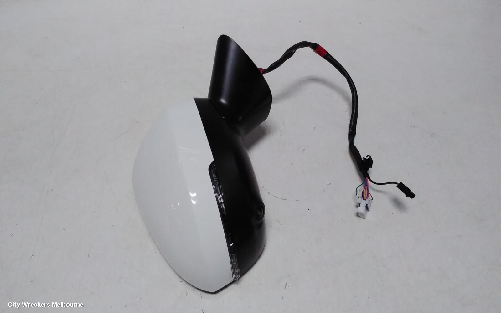 MITSUBISHI OUTLANDER 2024 Right Door Mirror