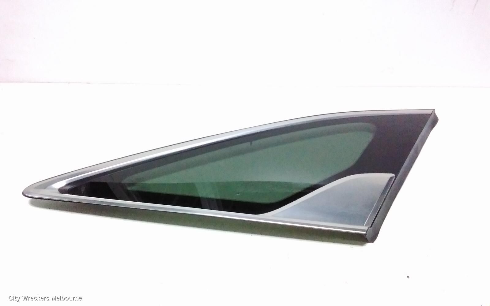 KIA SORENTO 2023 Right Rear 1/4 Door Glass