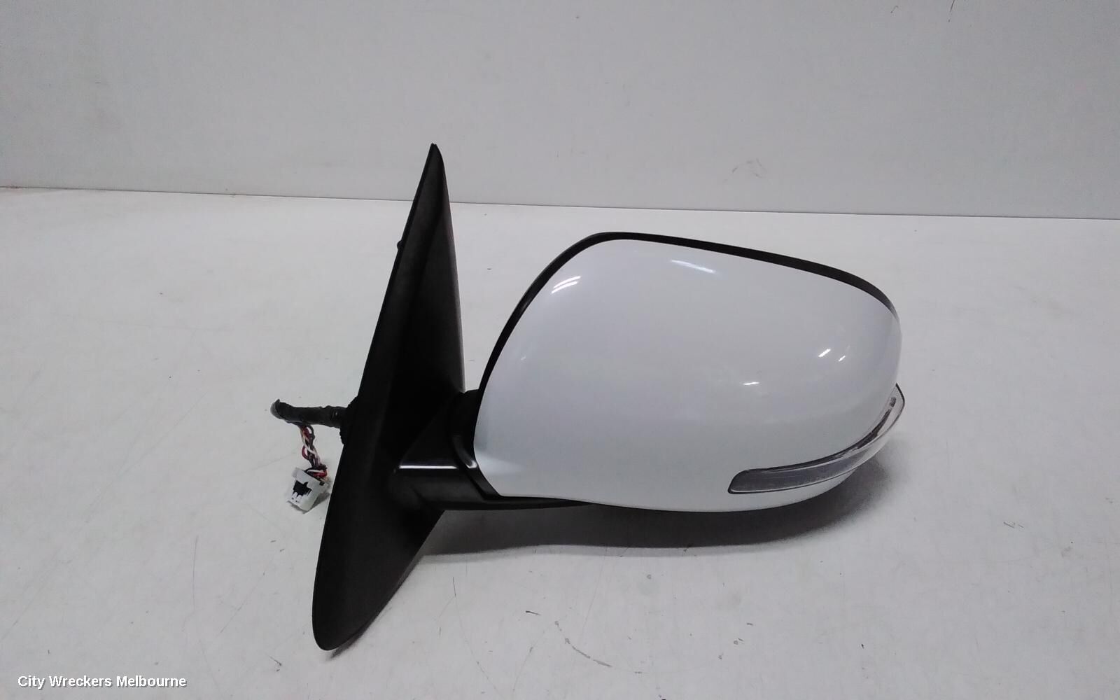 MITSUBISHI OUTLANDER 2020 Left Door Mirror