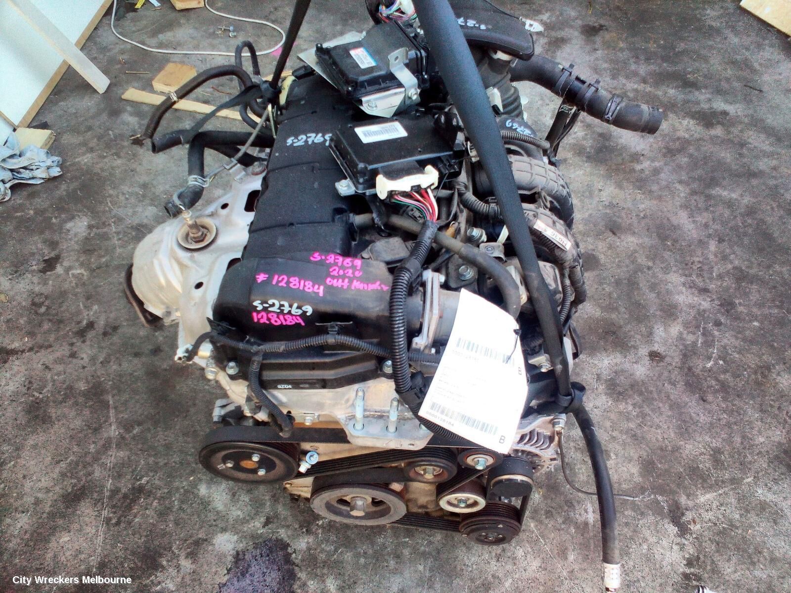 MITSUBISHI OUTLANDER 2020 Engine