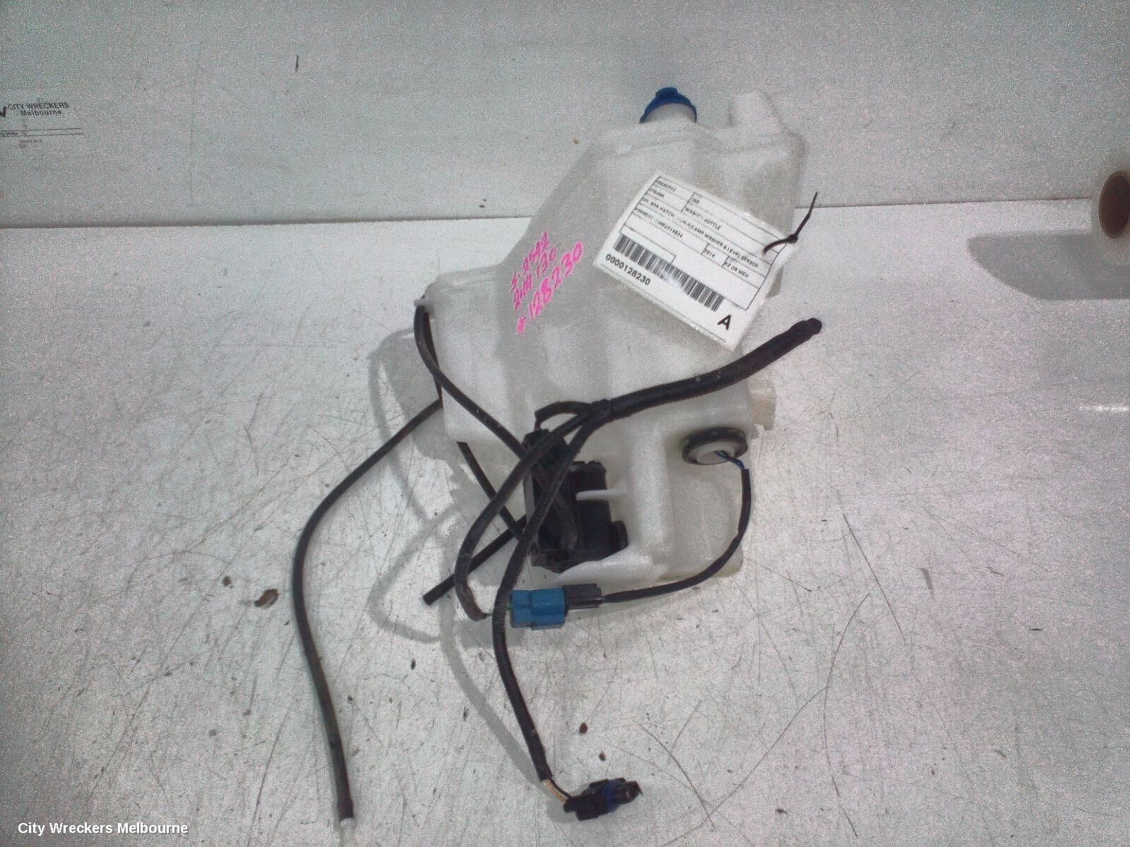 HYUNDAI I30 2014 Washer Bottle