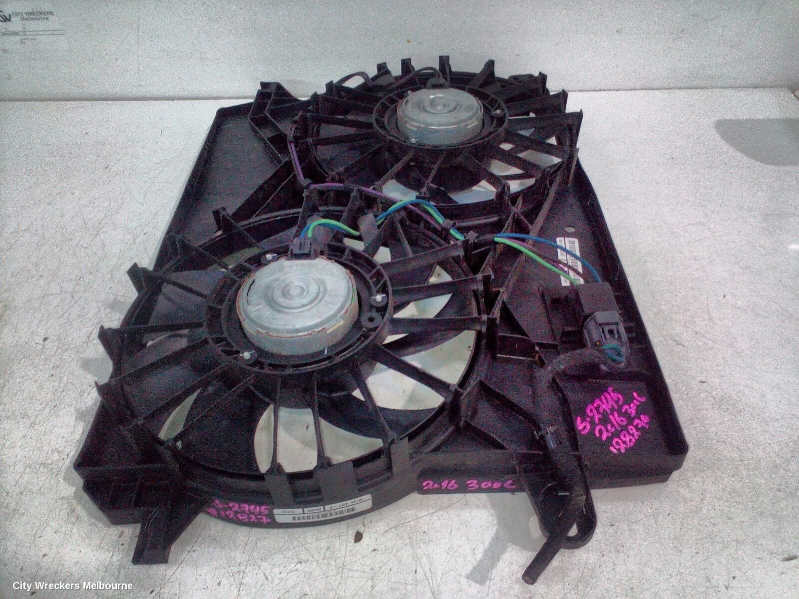 CHRYSLER 300C 2016 Fan