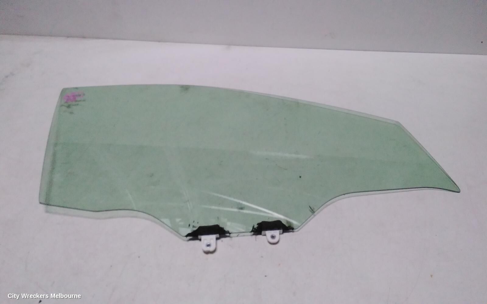 NISSAN XTRAIL 2015 Right Front Door Window