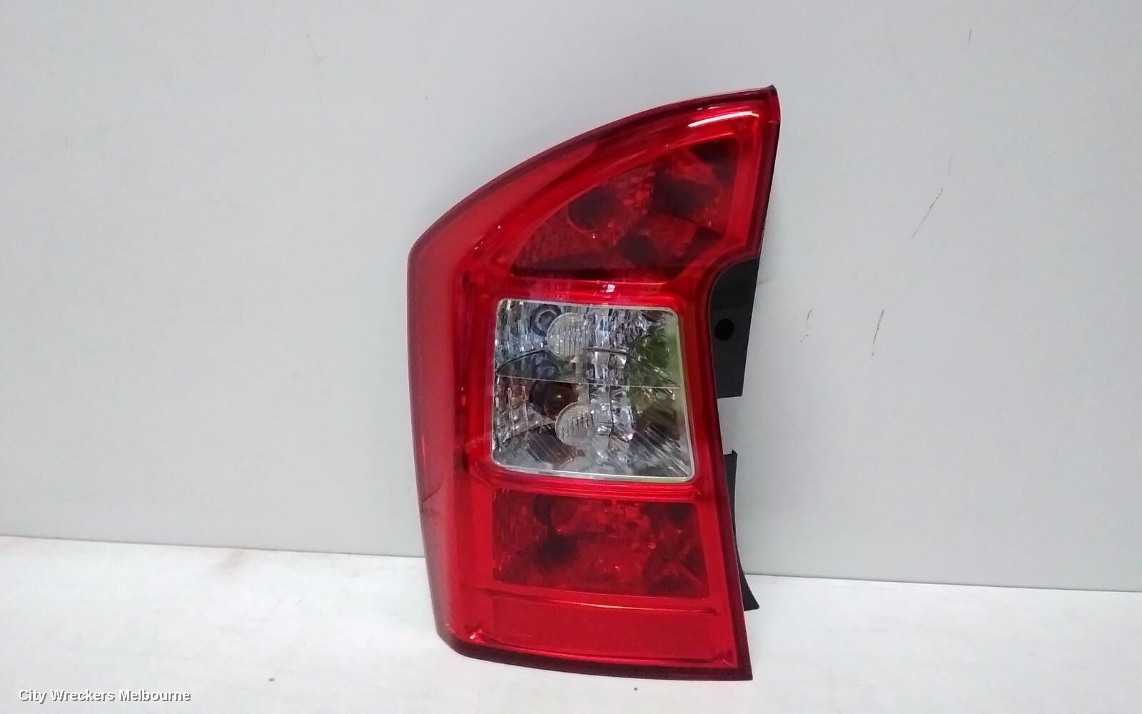 KIA RONDO 2007 Left Taillight