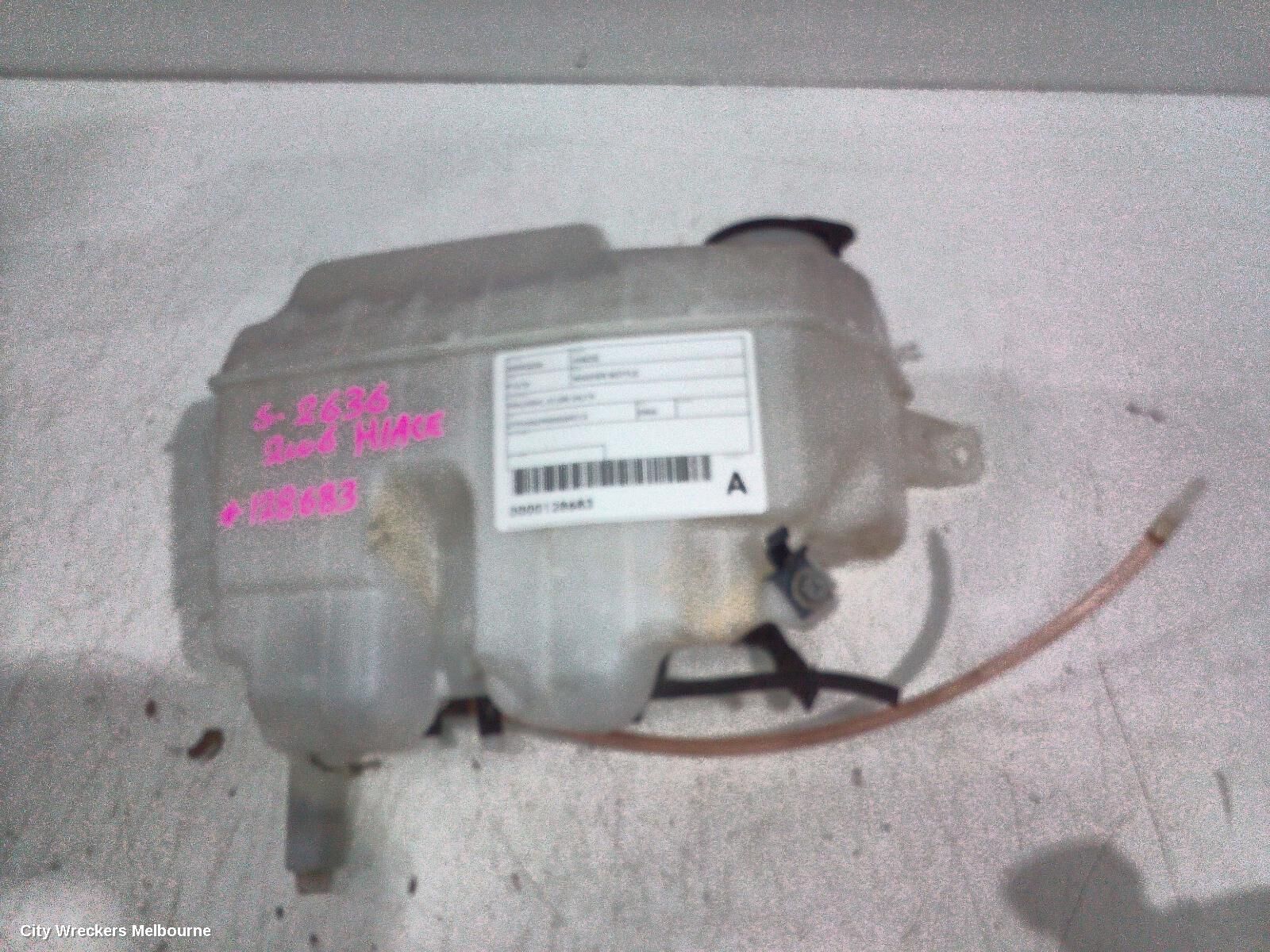 TOYOTA HIACE 2006 Washer Bottle