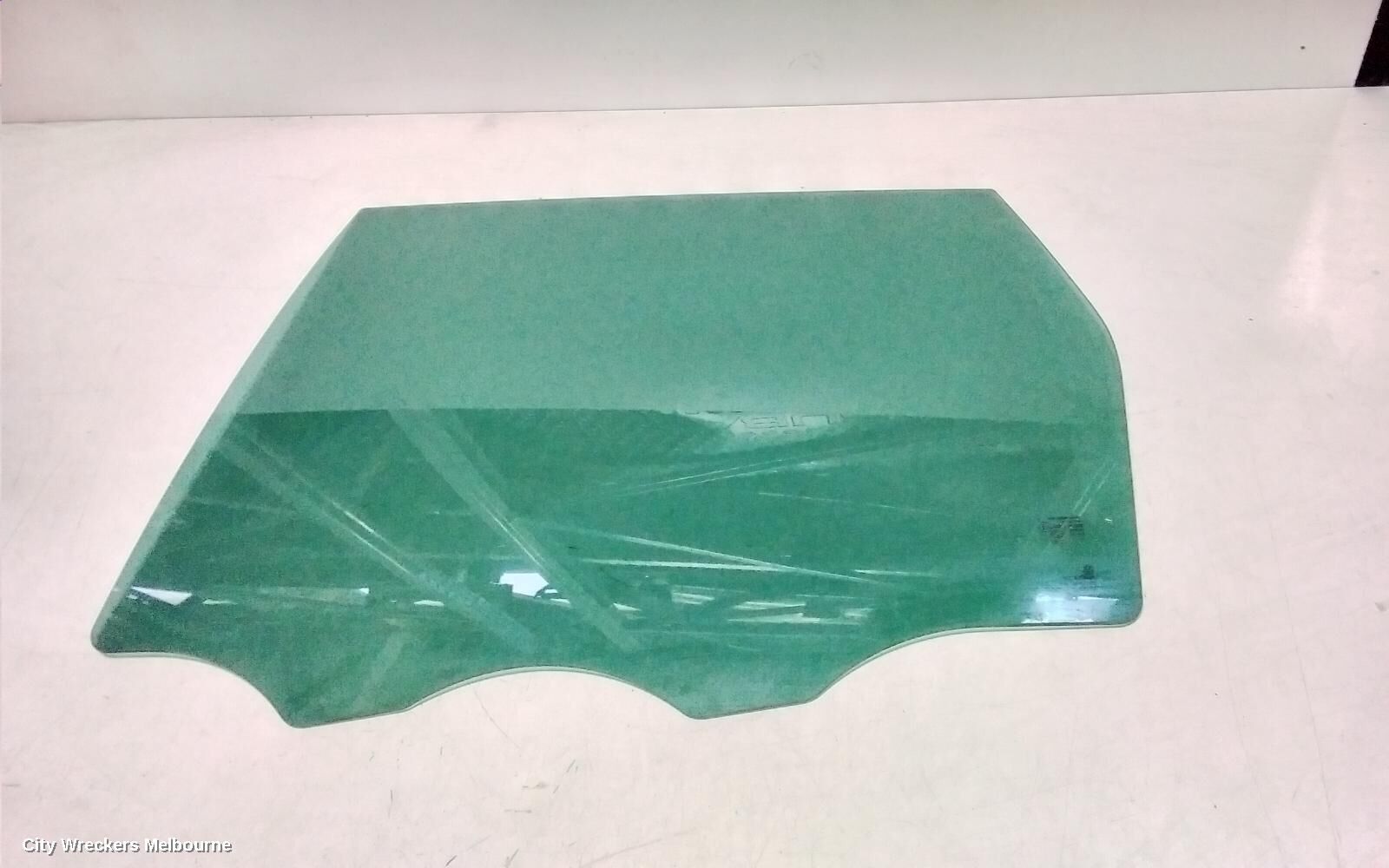 VOLKSWAGEN TOUAREG 2017 Left Rear Door Window