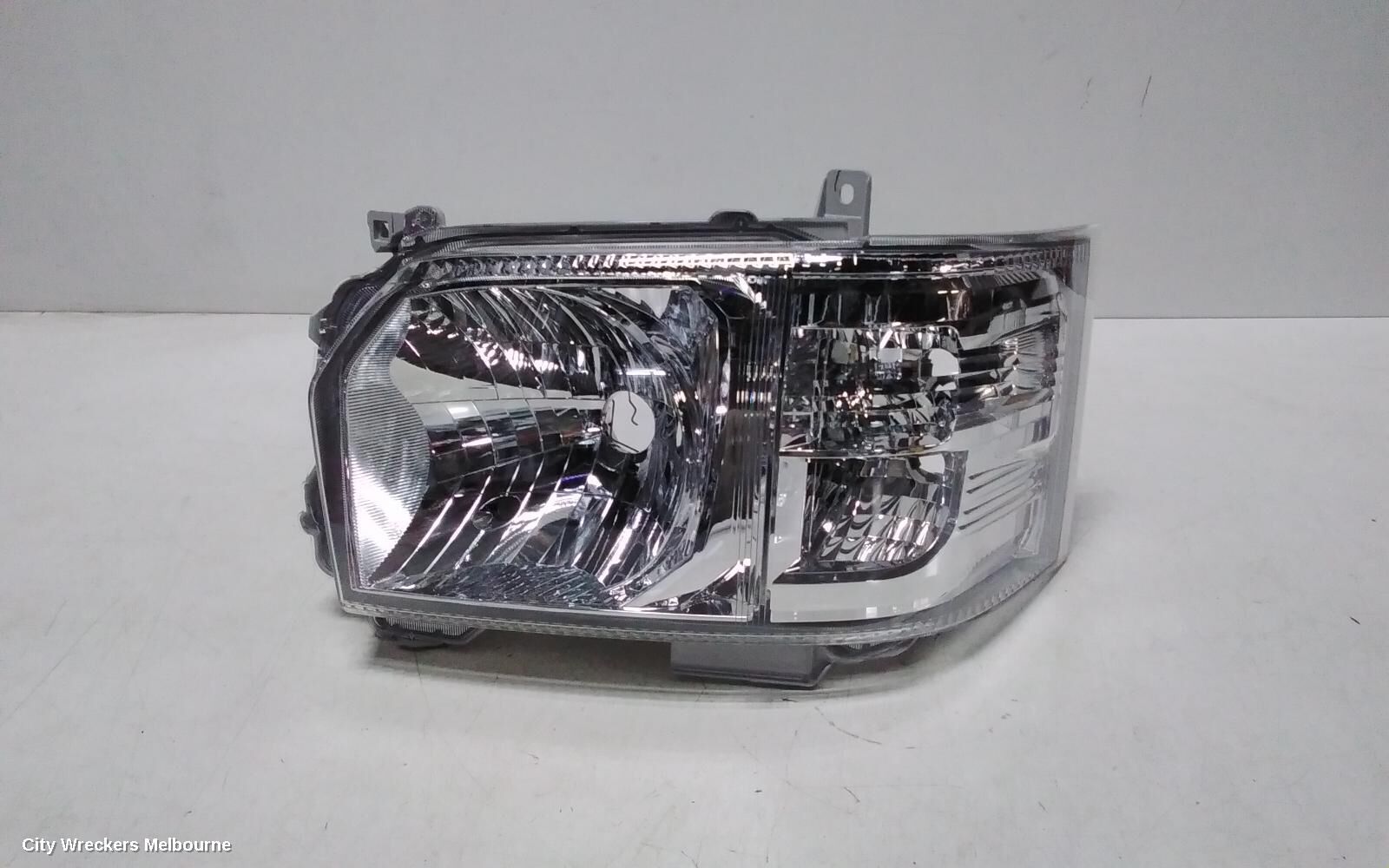 TOYOTA HIACE 2013 Left Headlamp