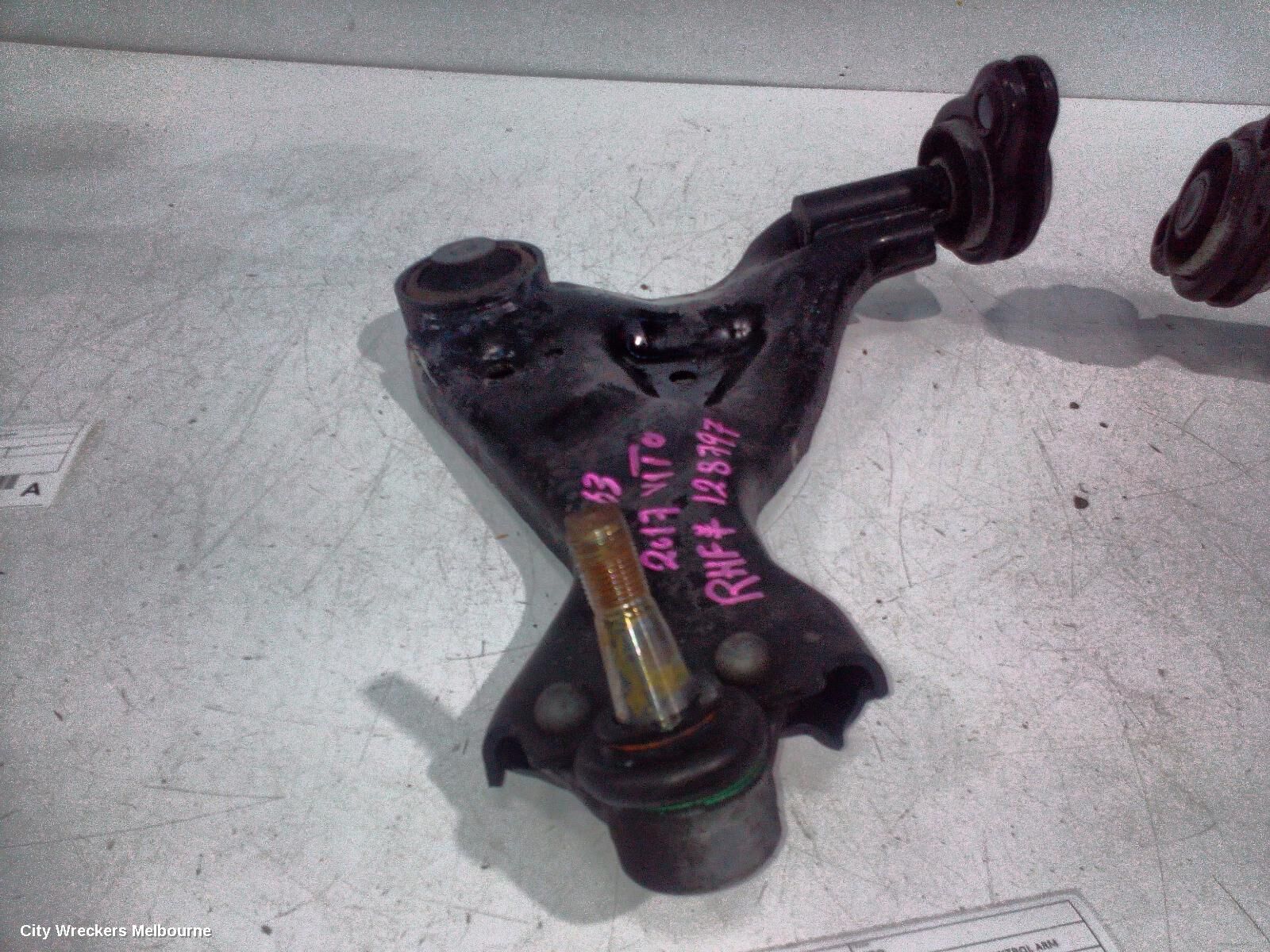 MERCEDES VITO 2017 Right Front Lower Control Arm