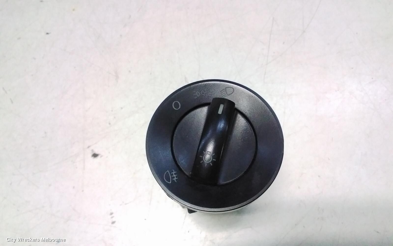 VOLKSWAGEN TRANSPORTER 2006 Combination Switch