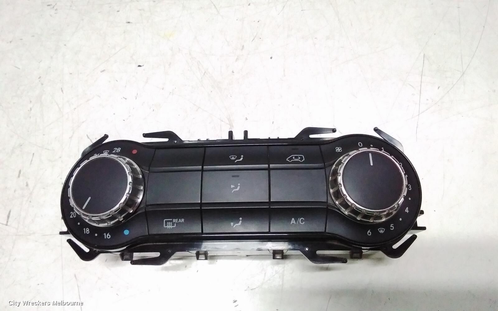MERCEDES VITO 2017 Heater/Ac Controls