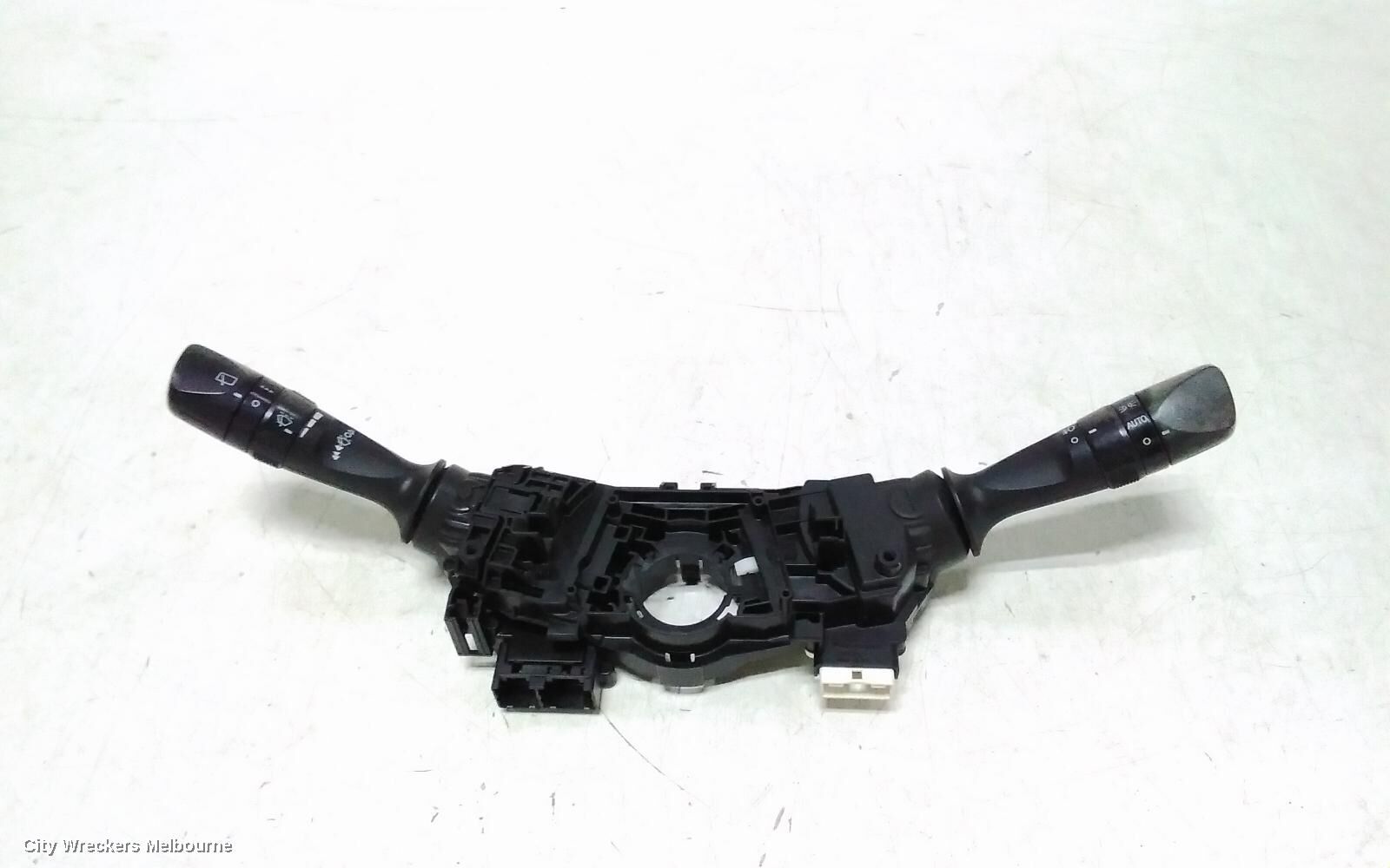 TOYOTA KLUGER 2014 Combination Switch