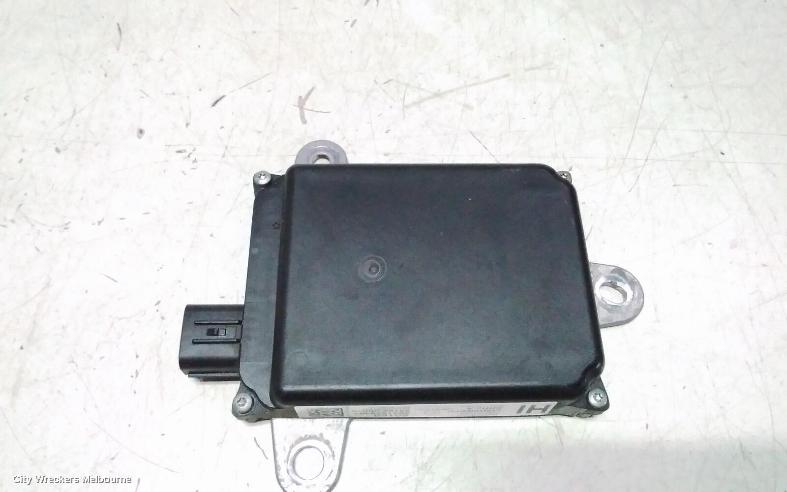 TOYOTA KLUGER 2014 Misc Switch/Relay