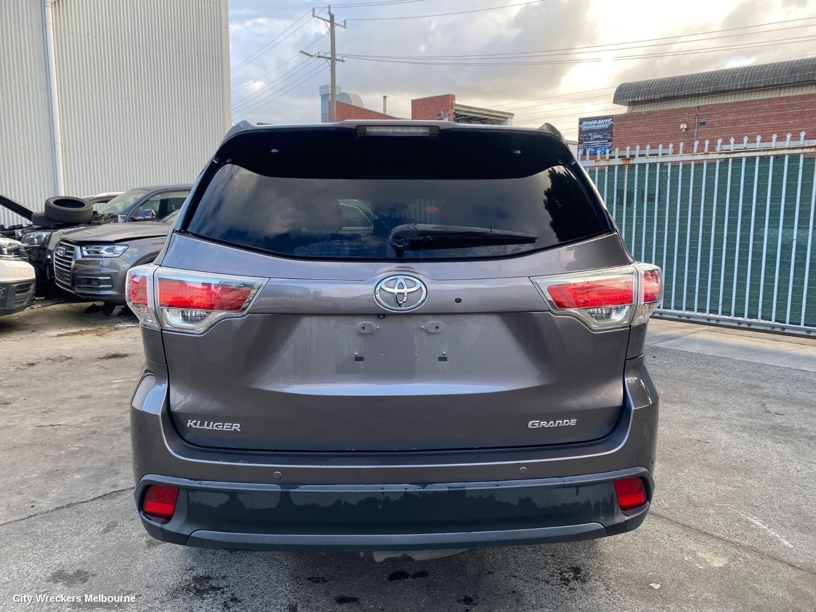 TOYOTA KLUGER 2014 Seatbelt/Stalk