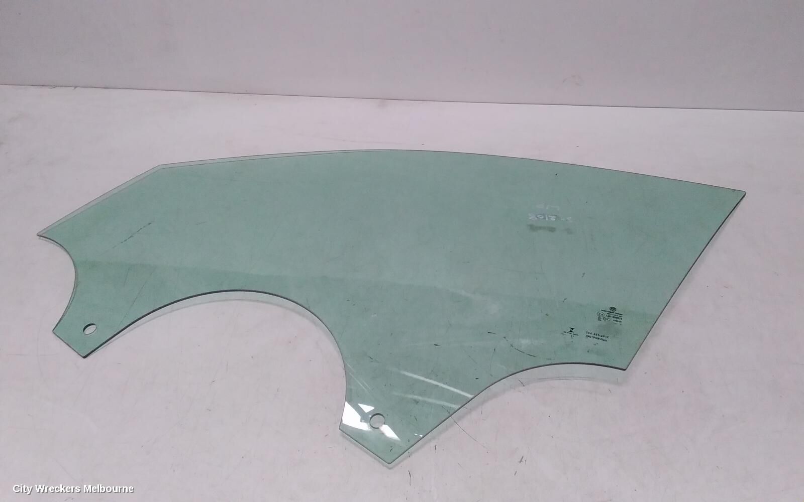 VOLKSWAGEN T-ROC 2021 Left Front Door Window