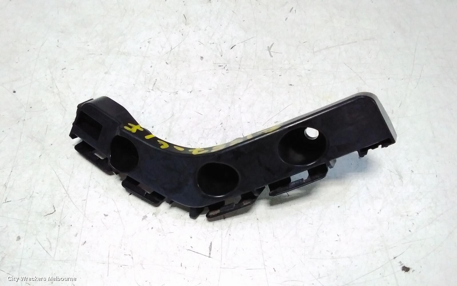 JEEP GRANDCHEROKEE 2011 Misc Bracket
