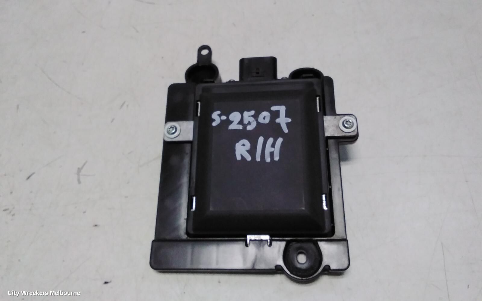 MG HS 2021 REVERSE_CAMERA