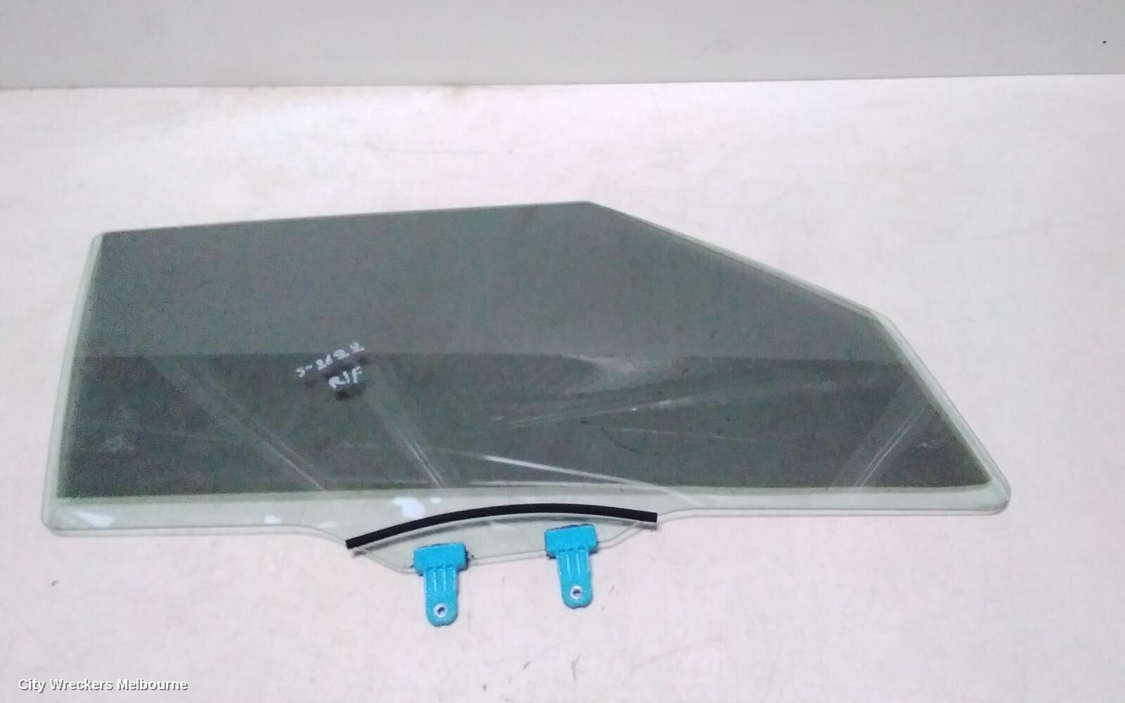 SUZUKI SWIFT 2017 Right Front Door Window