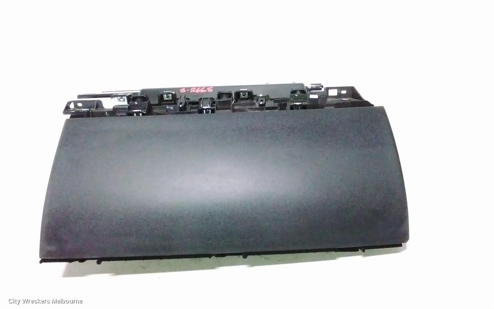 TESLA MODEL 3 2023 Glove Box