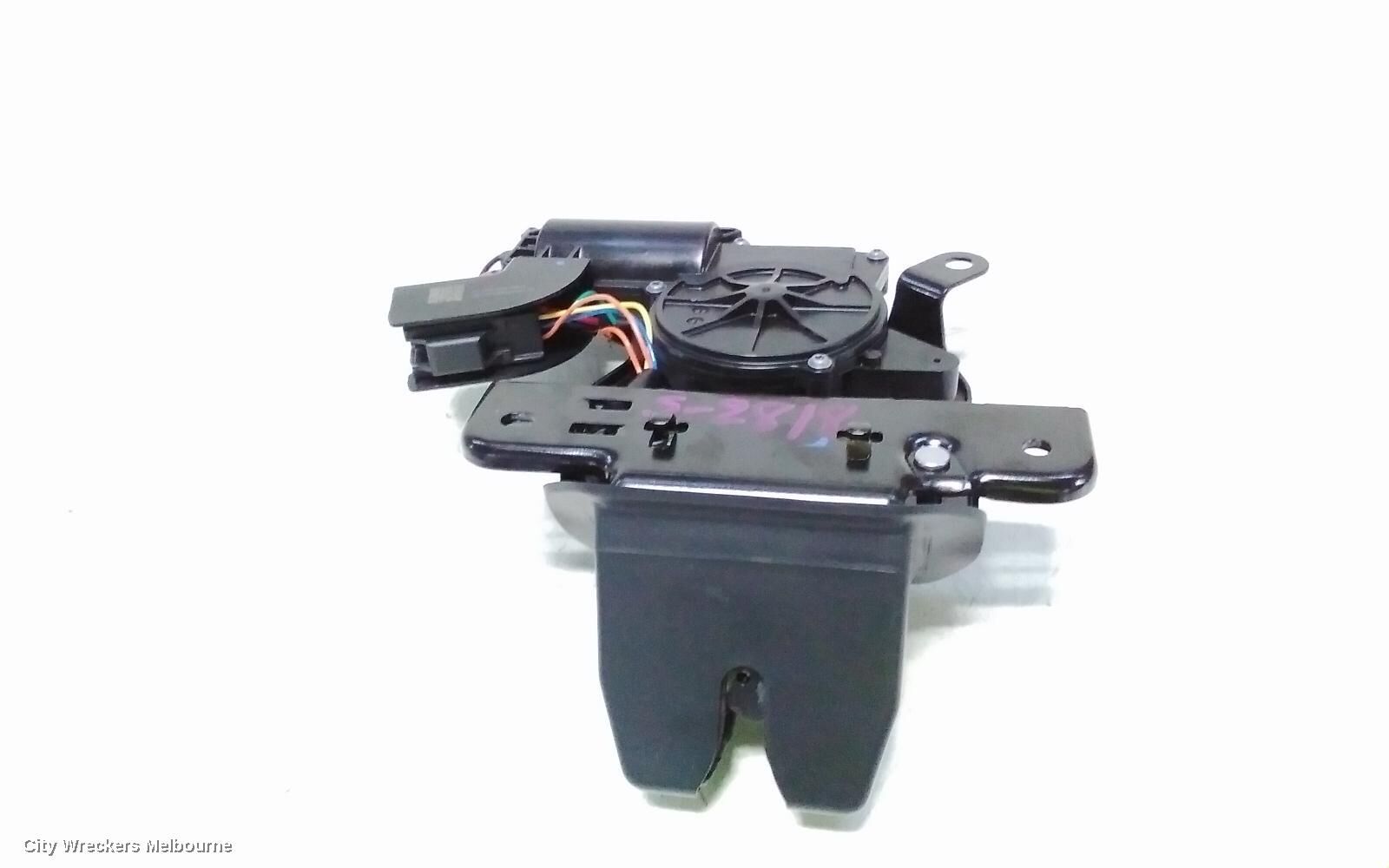 TESLA MODEL Y 2024 Door/Boot/Gate Lock