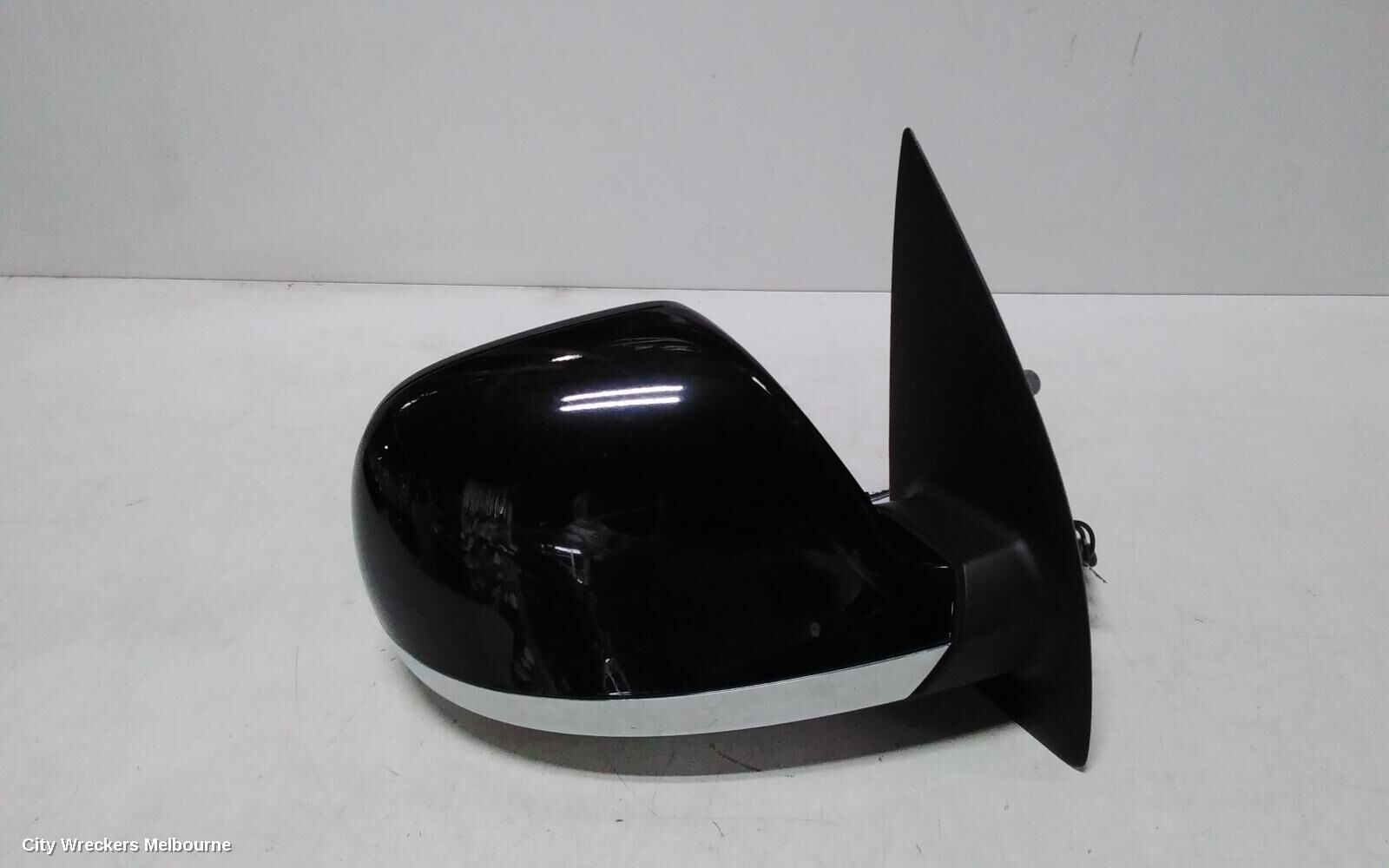 VOLKSWAGEN AMAROK 2018 Right Door Mirror